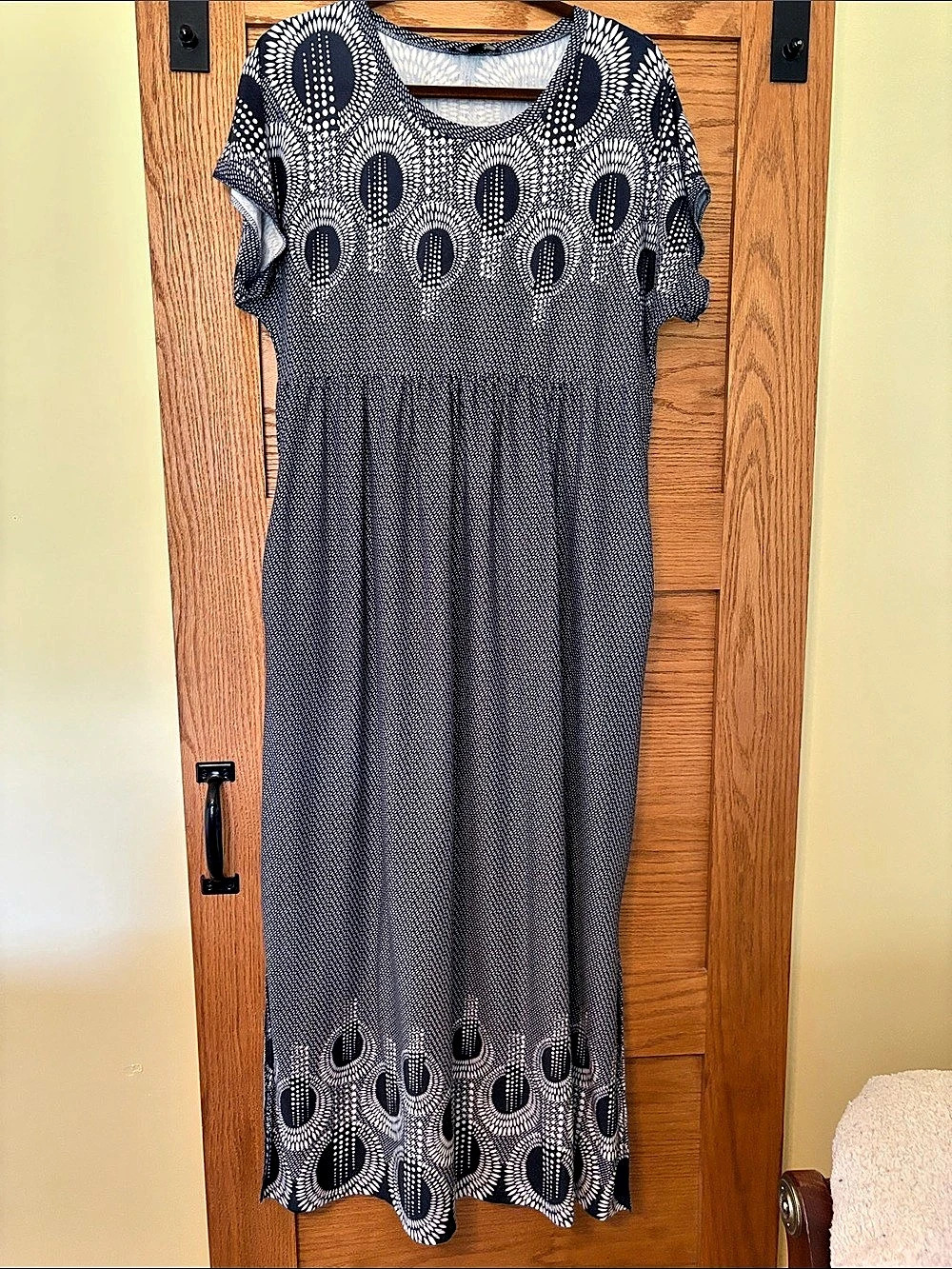 Suzanne Betro Geometric Maxi Dress in Blue & White Size XL Like New
